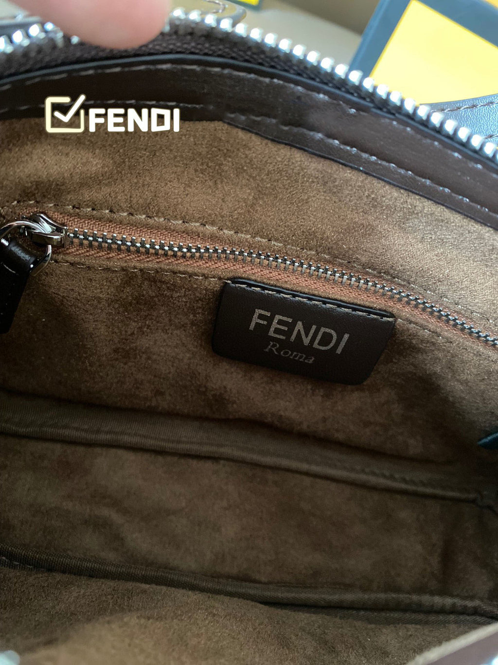 underarm crossbody bag 1824082101