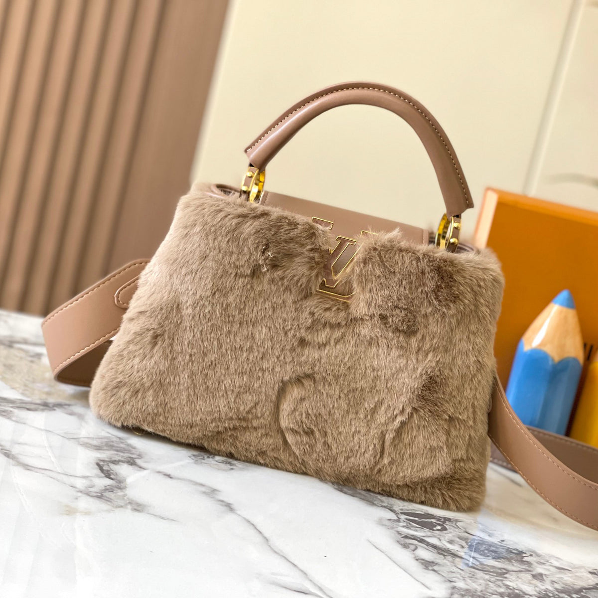 Luxurious mink fur shoulder and crossbody bag XC0723112701