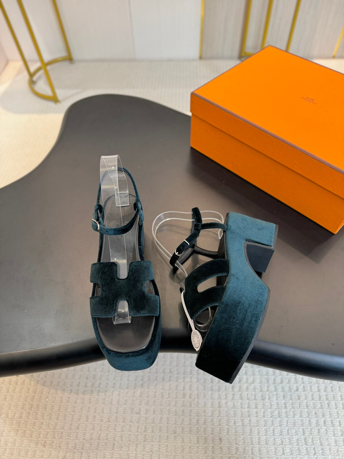 H classic chunky heel suede platform sandals 0724112702
