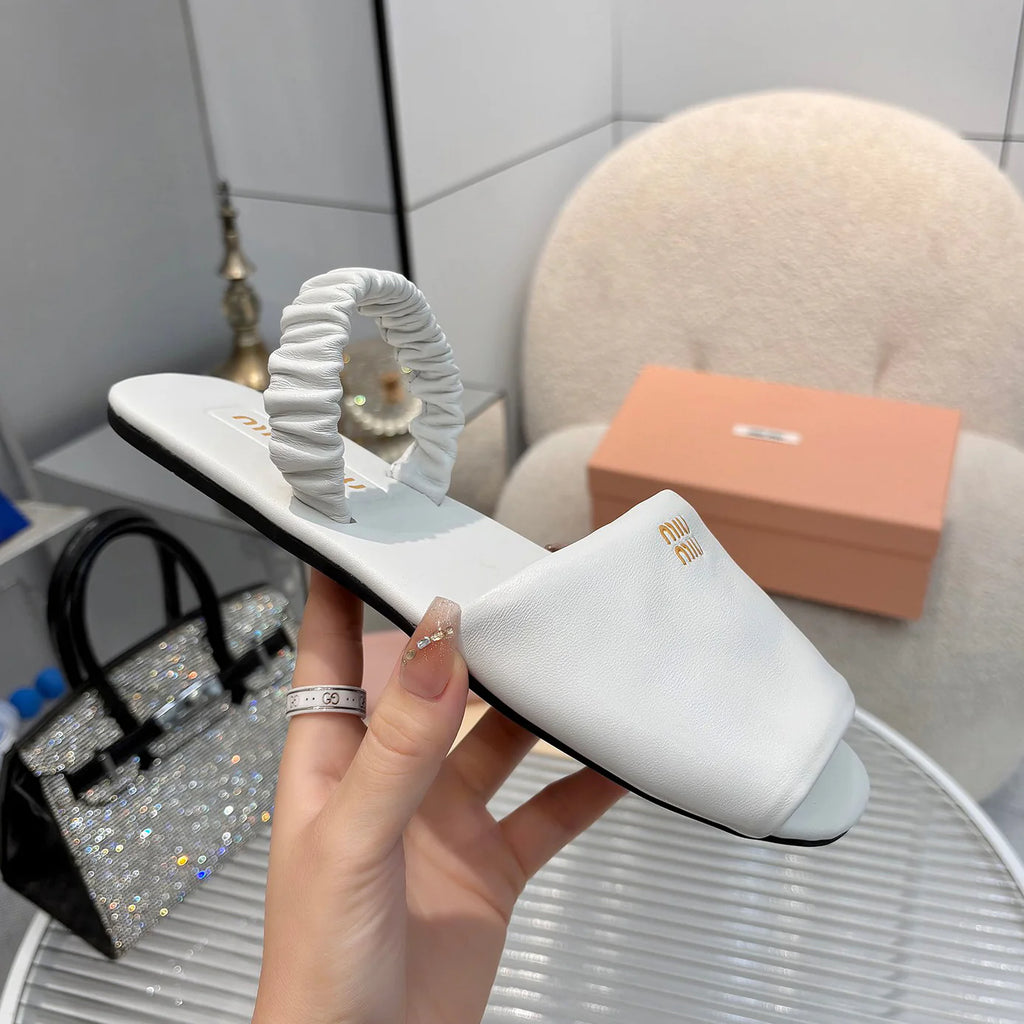 Fashion and versatile flat sandals 1025062401