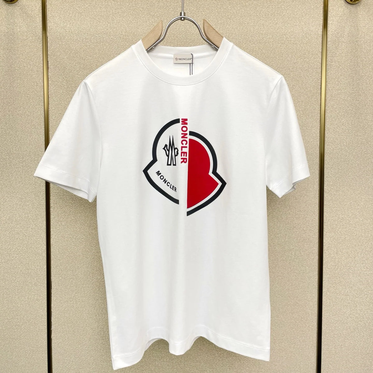 New round-neck short-sleeved shirt 1426012611