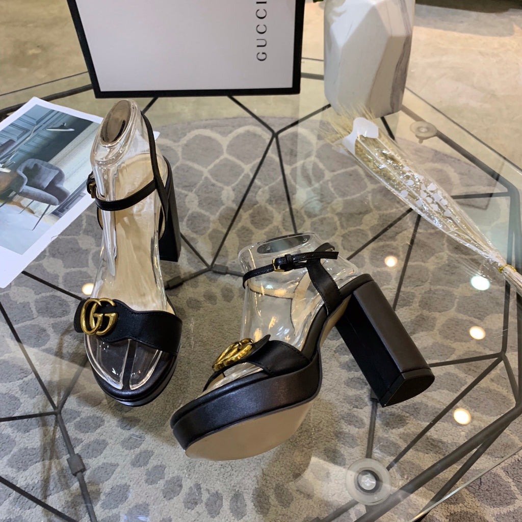 New Fashion Black Versatile Ladies Fashion Sandals XC04032410