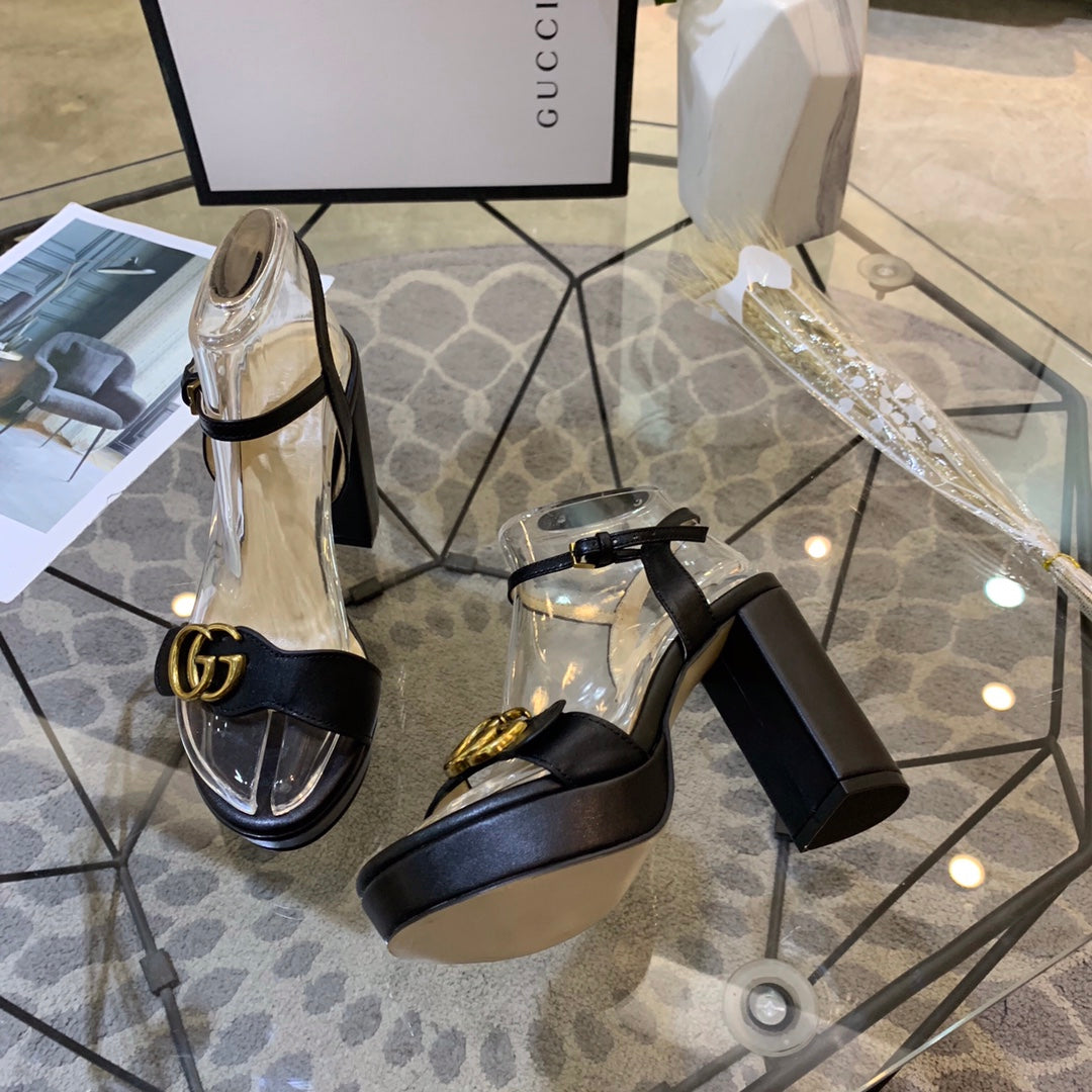 New Fashion Black Versatile Ladies Fashion Sandals XC04032410