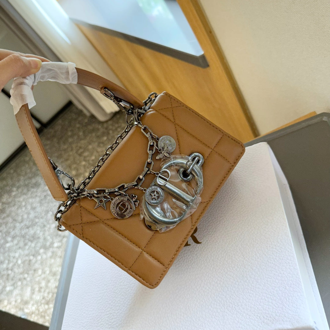 DIO New fashionable cannage chain bag fb0424091103