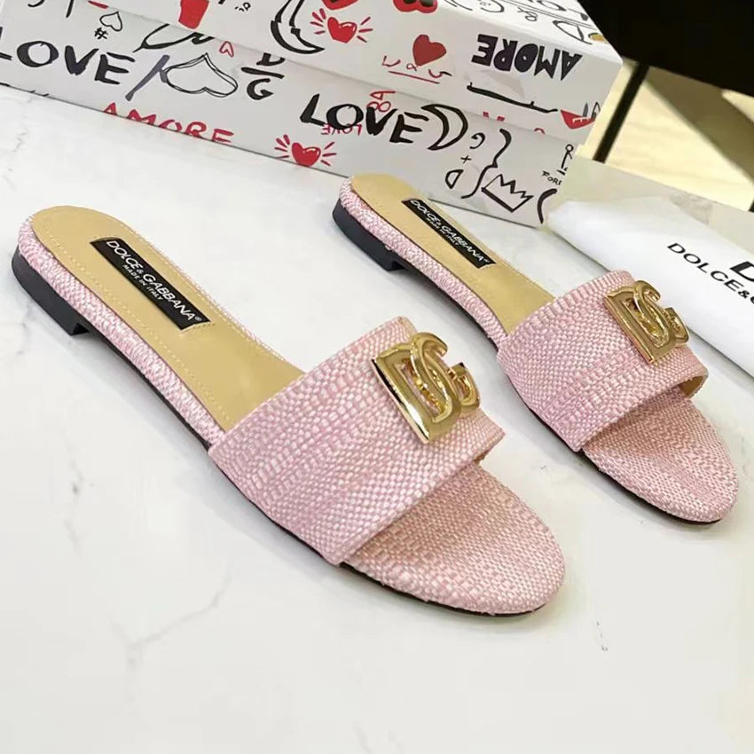 New fashion and versatile woven sandals 1024060402