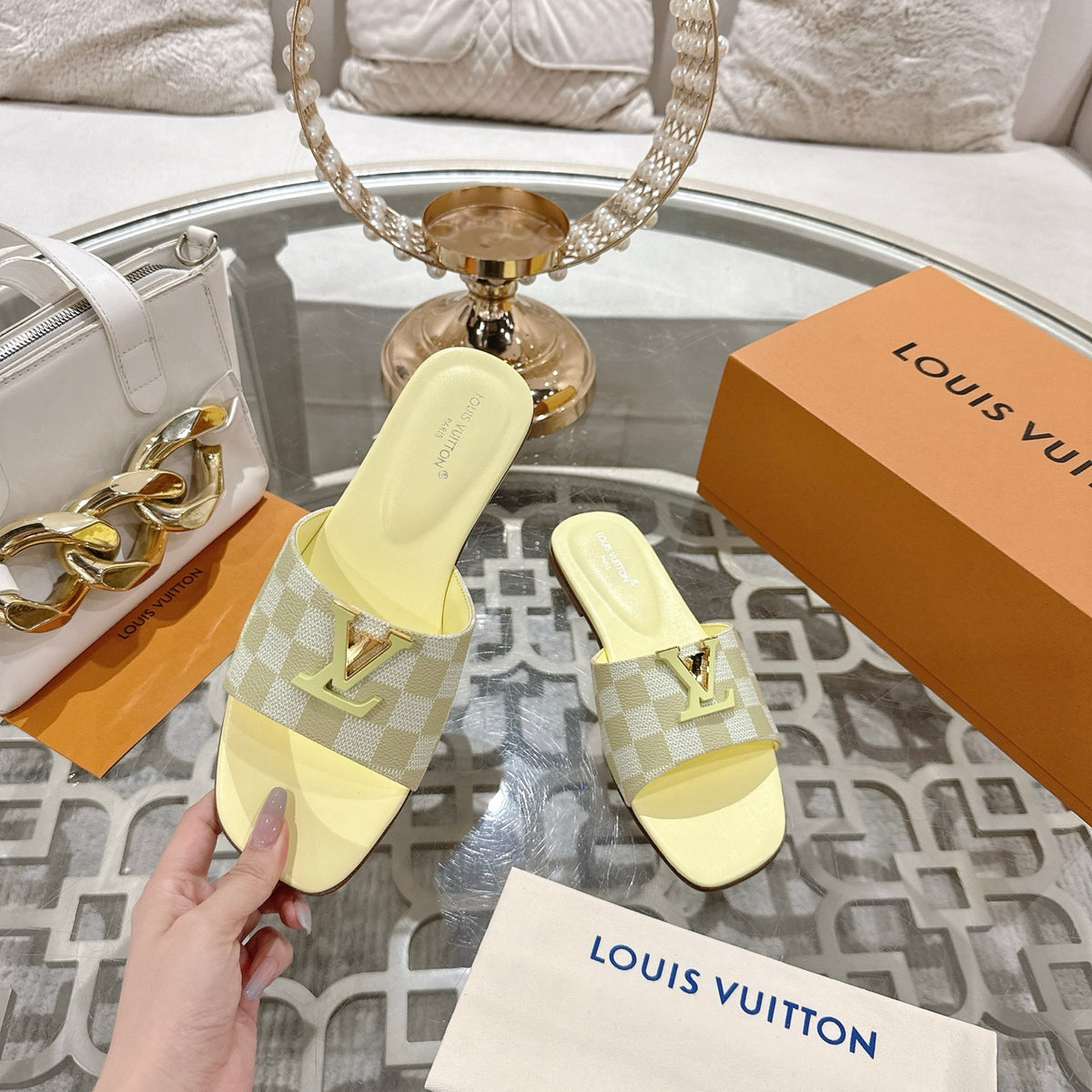 L fashion ladies slippers 0725063001
