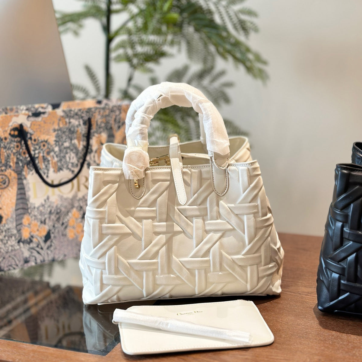 Dio fashion large cannage pattern Toujours handbag 0724082802