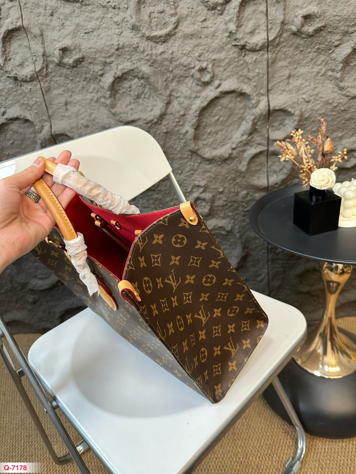 V fashion printed inner red Tote bag 0724082912