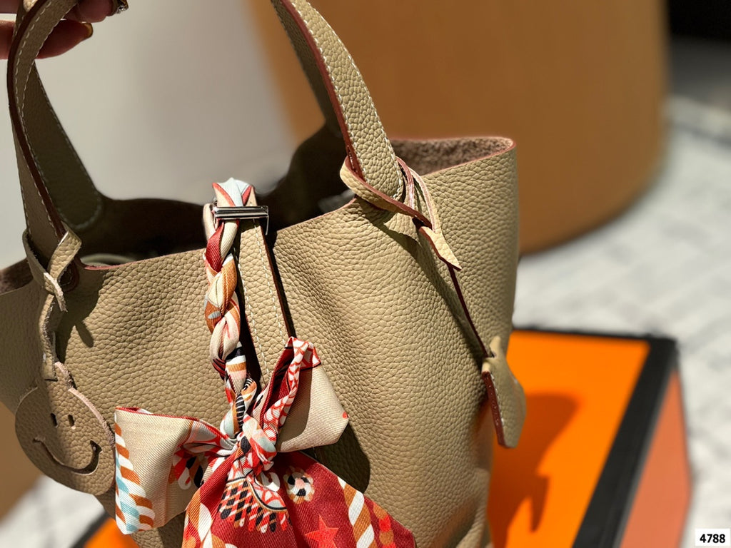 H Picotin18 Multicolor Bucket Bag 0724101014