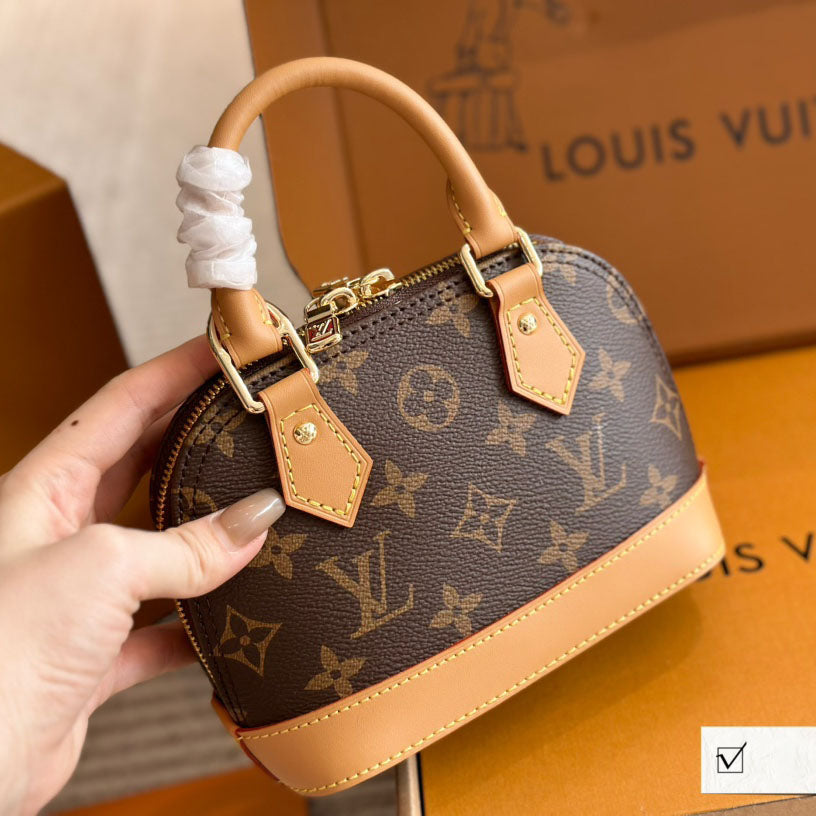 L Alma Shell Bag 1824071601