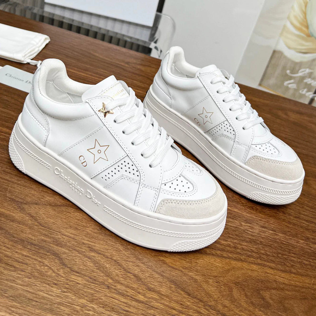 New Thick soled Sports White Shoes 1024103002