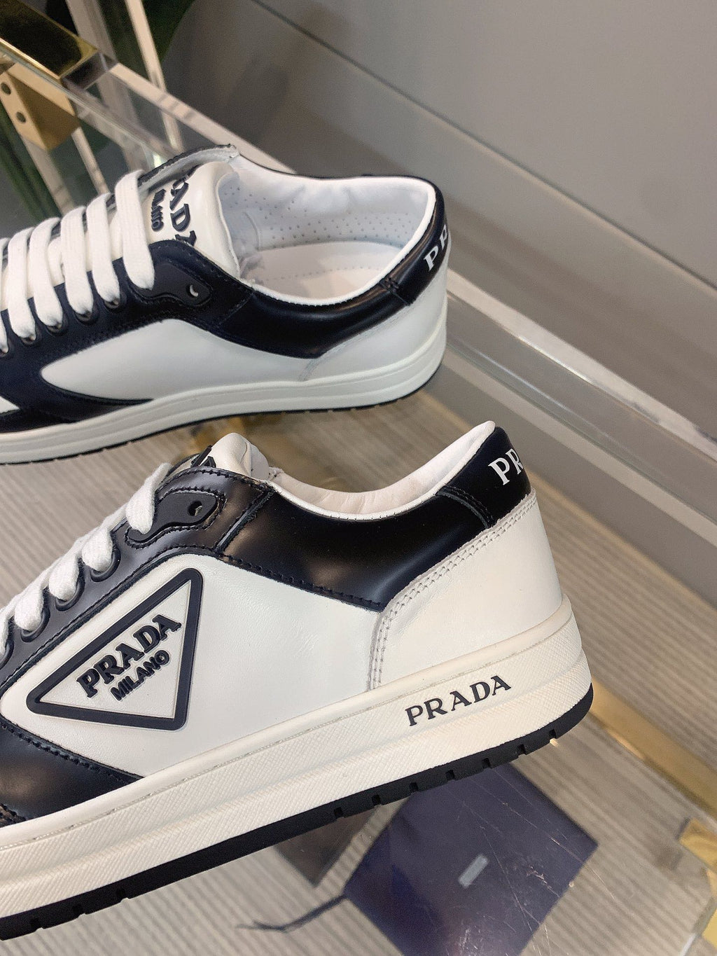 P classic white shoes 0724111201 0724111202