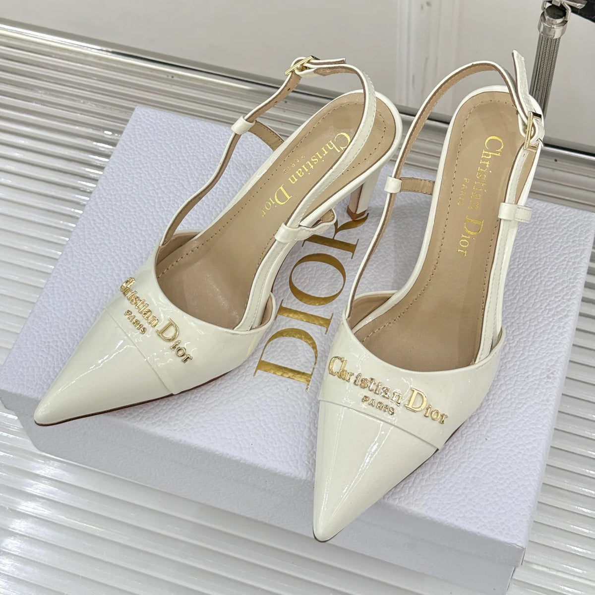 New pointed toe heel sandals　1025042803