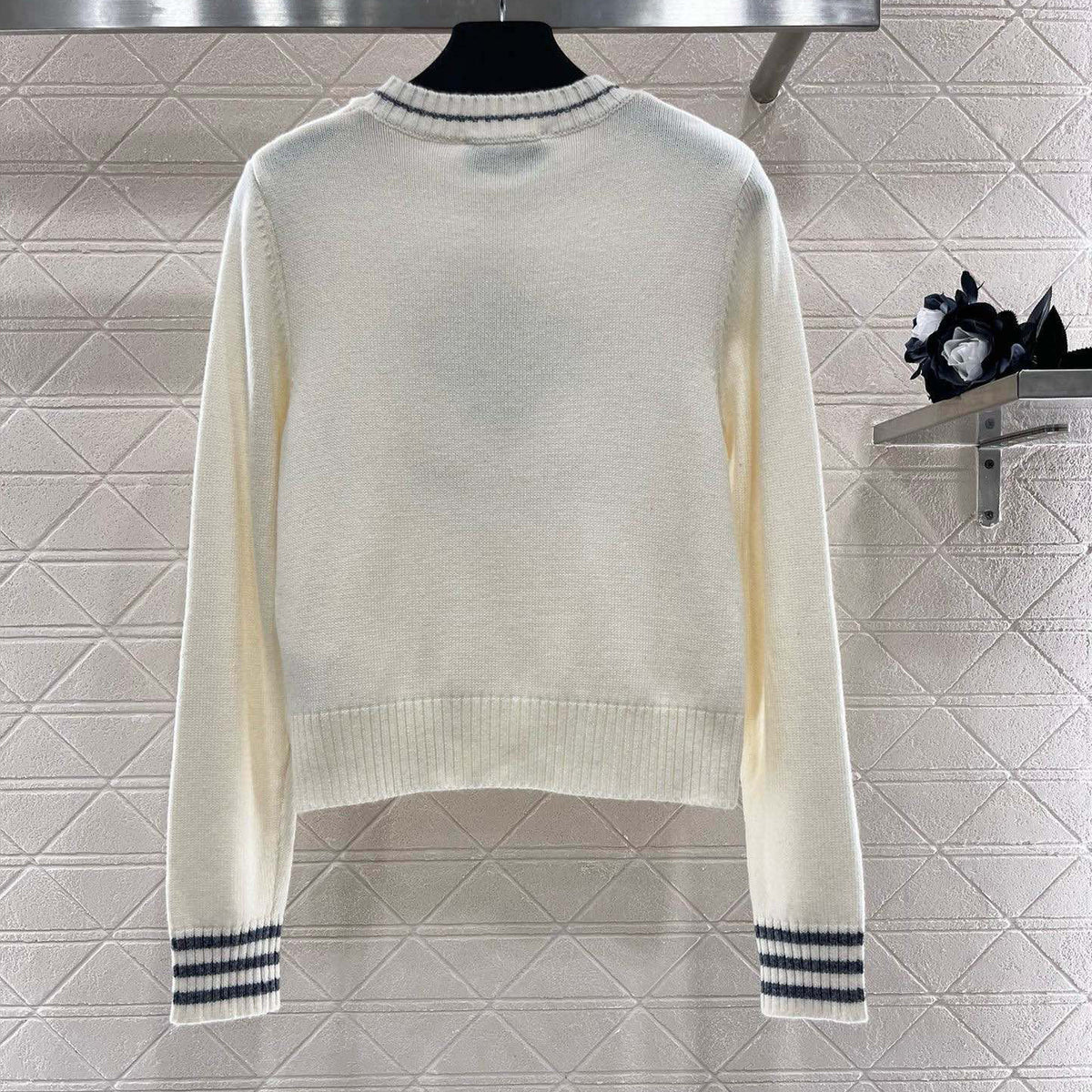 PR Crew neck contrast embroidered knitted top 1824091101