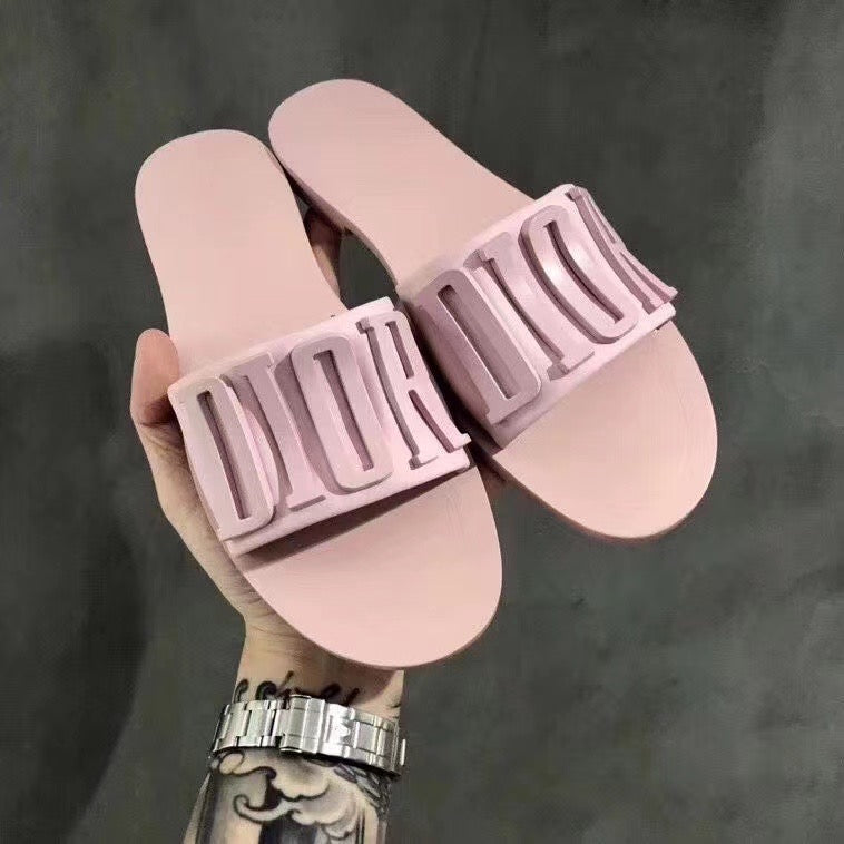 New top metal buckle sandals retro platform sandals and slippers fashion slippers