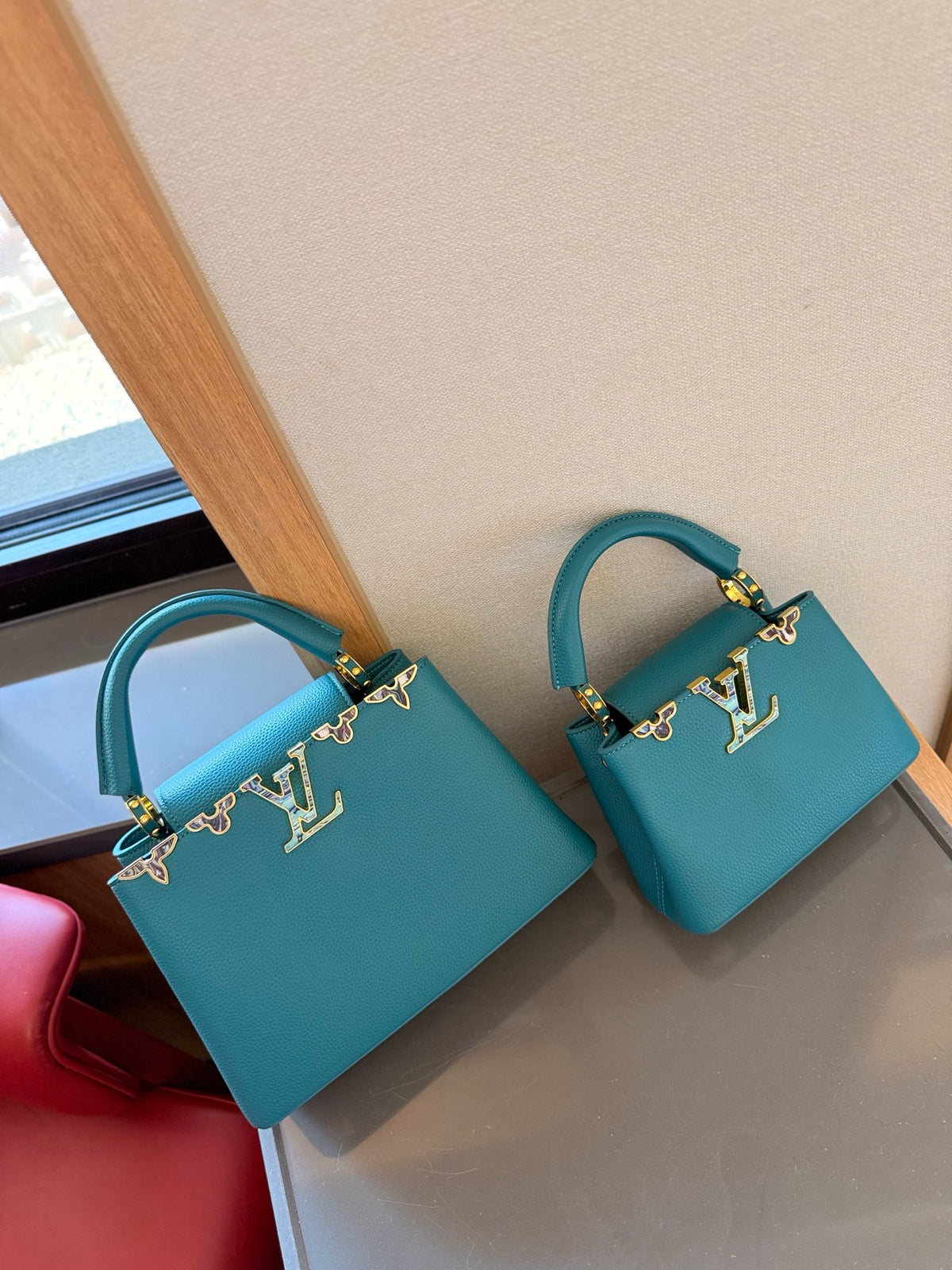 L Fashion Capucines Handbag 0725022602