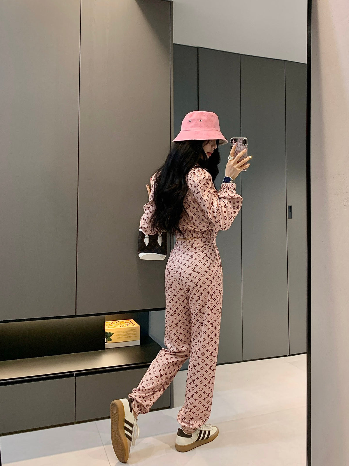 V Fashion letter print set 0724101111