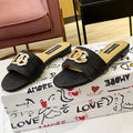 New fashion and versatile woven sandals 1024060402
