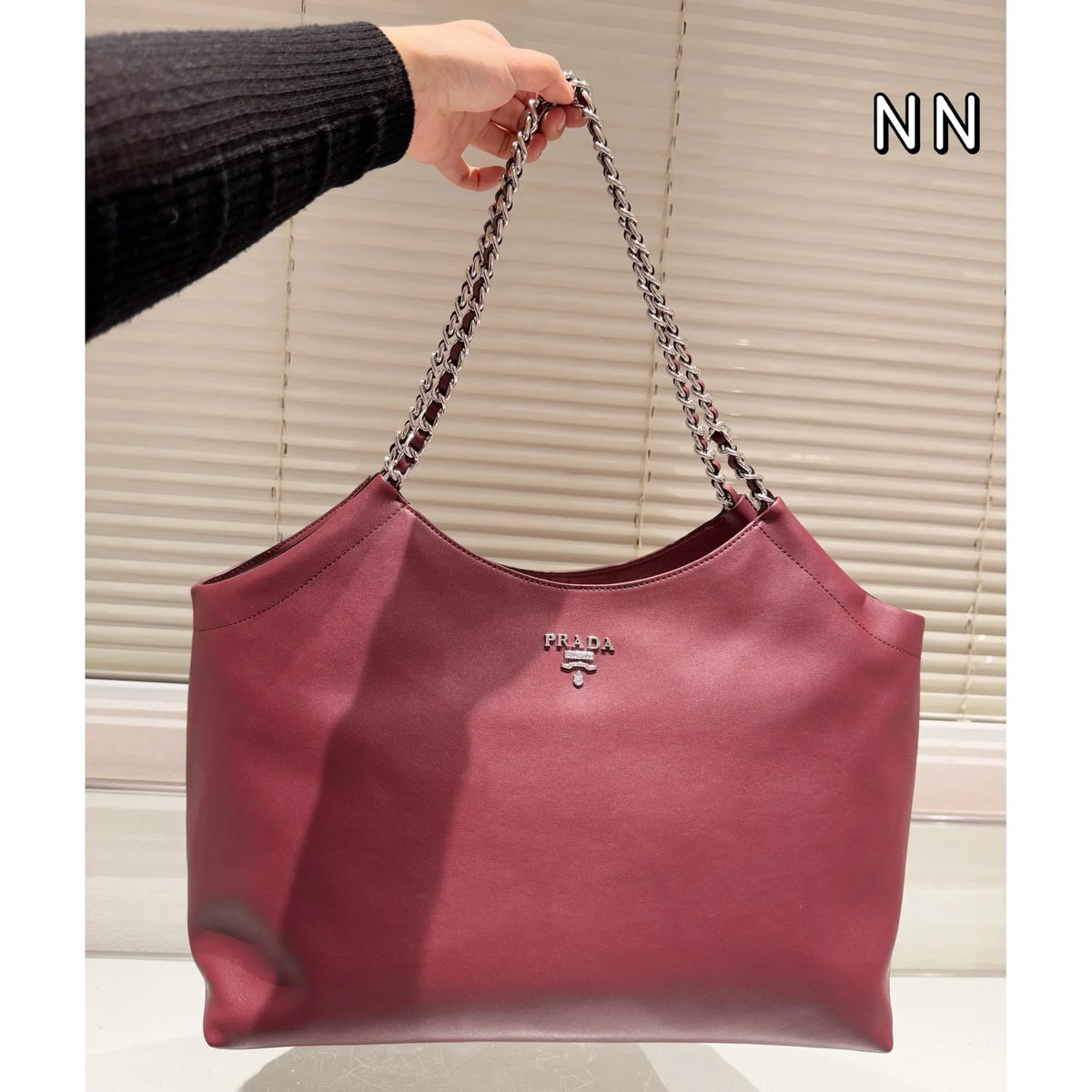 New fashionable and versatile tote bag 1025021306