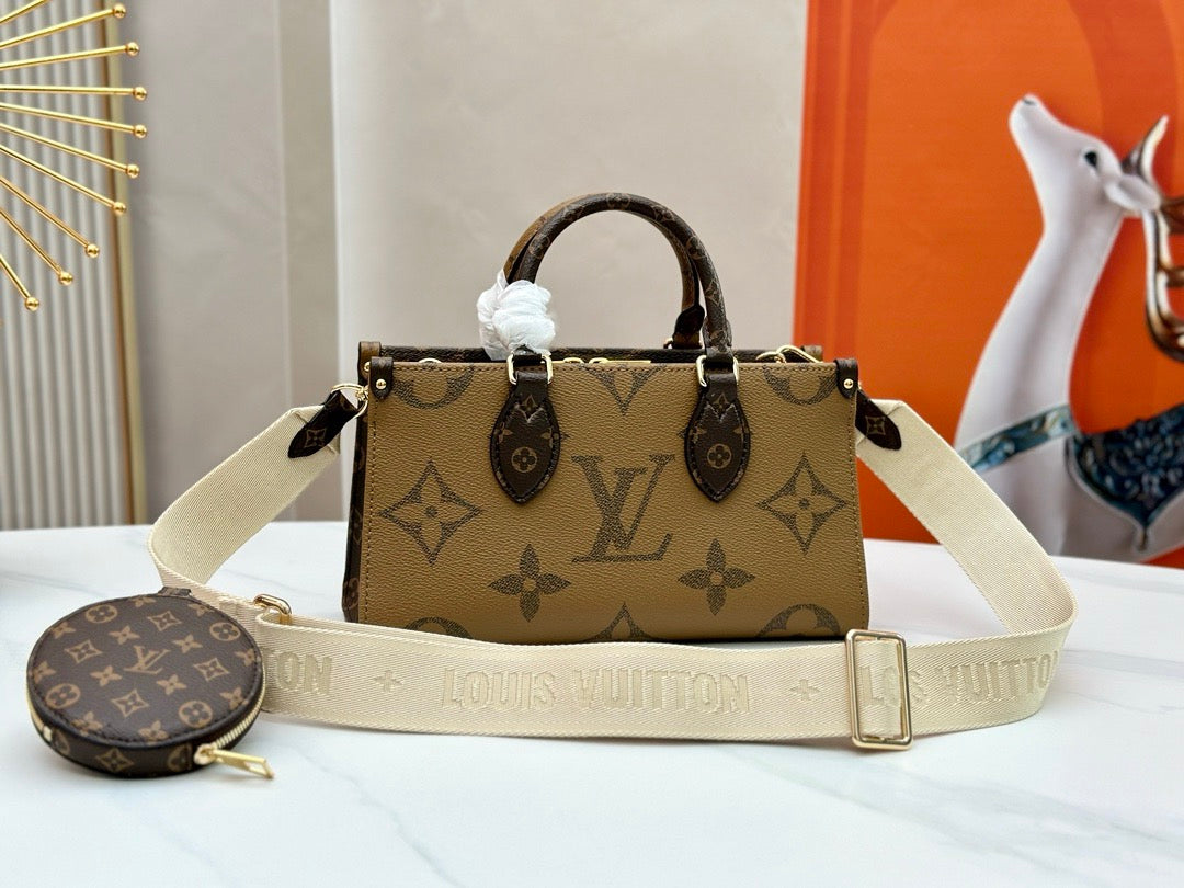 V Fashion Print On-the-go Printed Handbag 0724101006