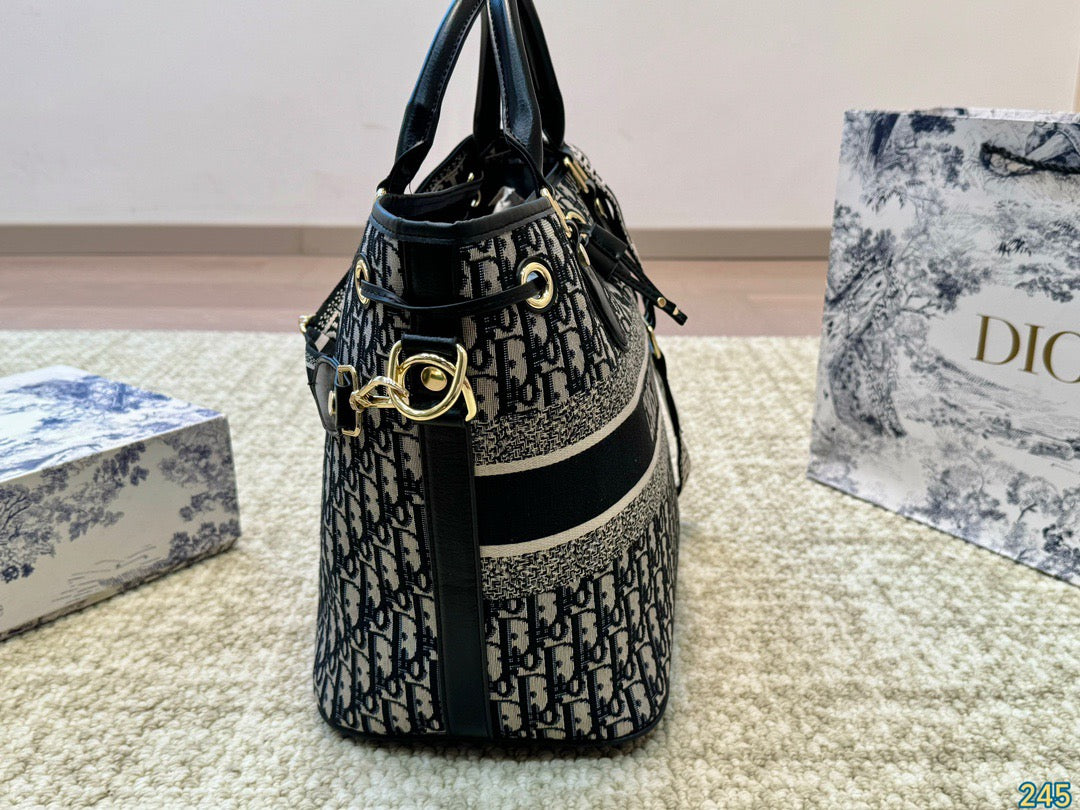 DR tote bag handbag 9000927015