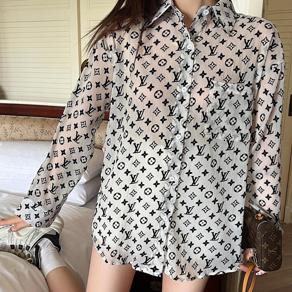 Ladies LOGO letter shirt-03
