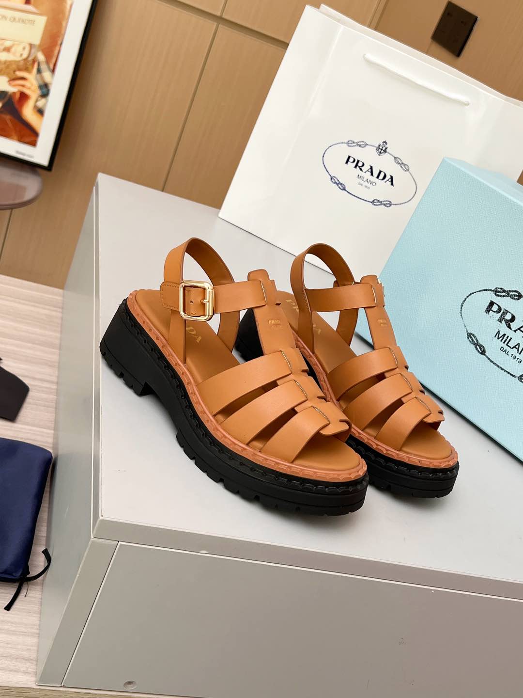 P fashionable new thick-soled sandals 0725061617