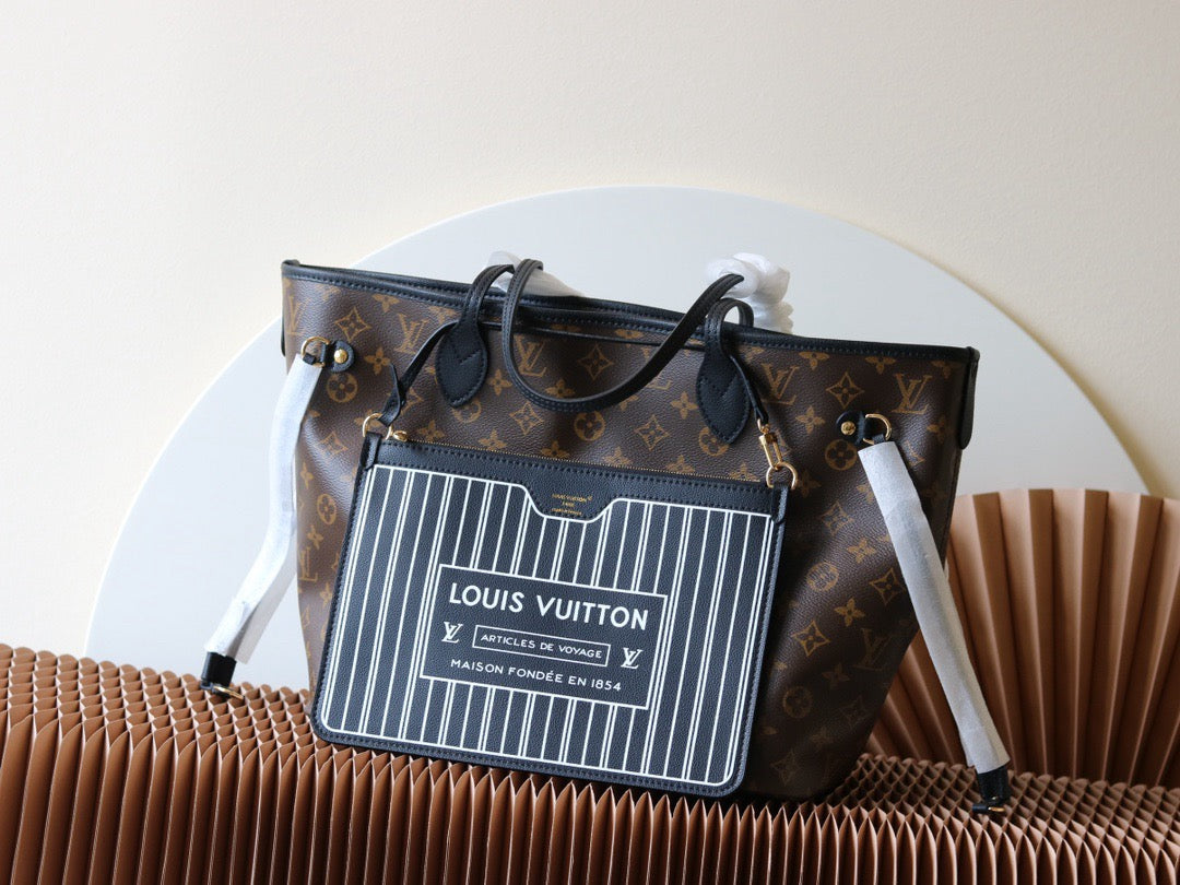 V 24ss new fashion printed handbag 0724101702