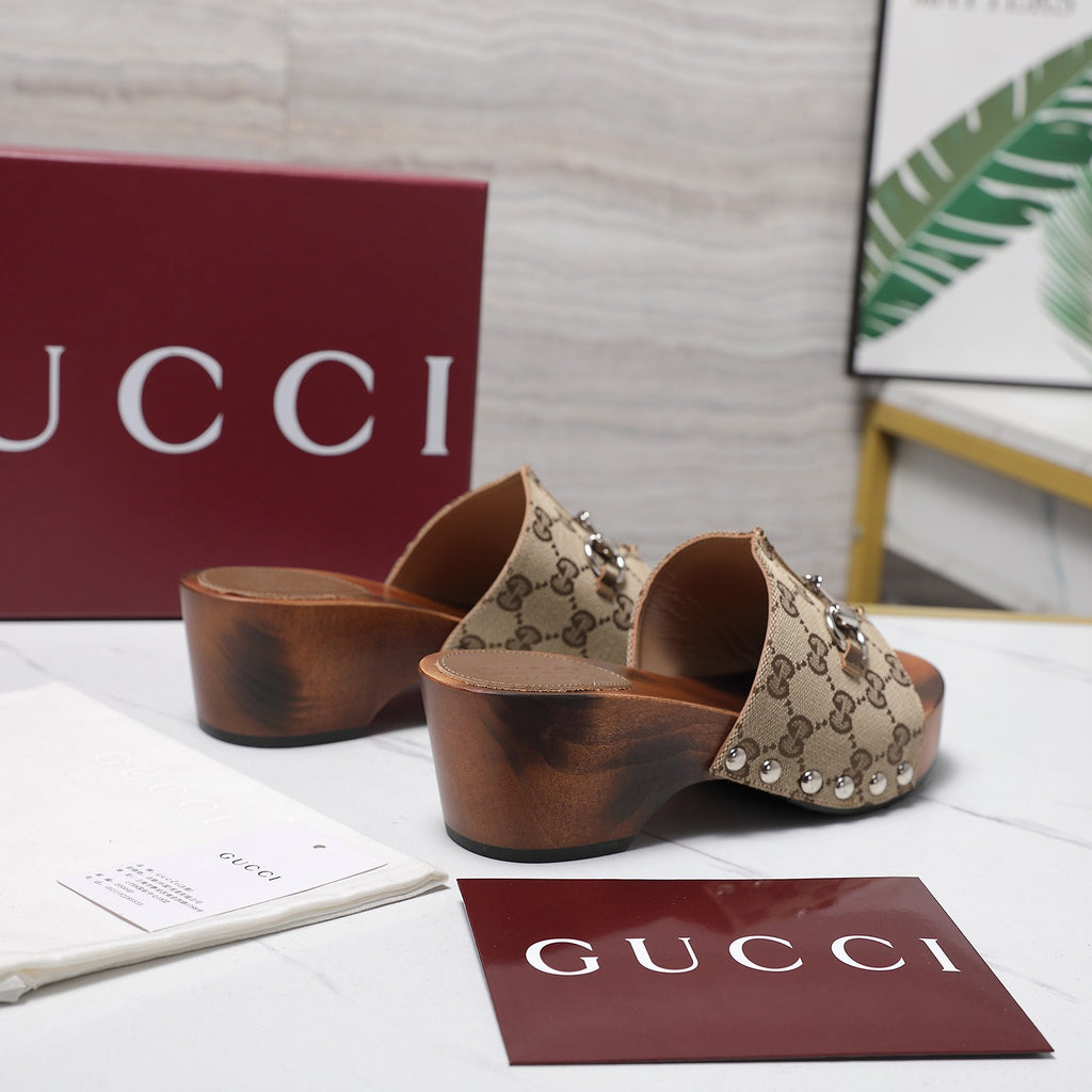 Stylish Women's Horsebit Buckle Solid Wood Platform Slippers 0726051902