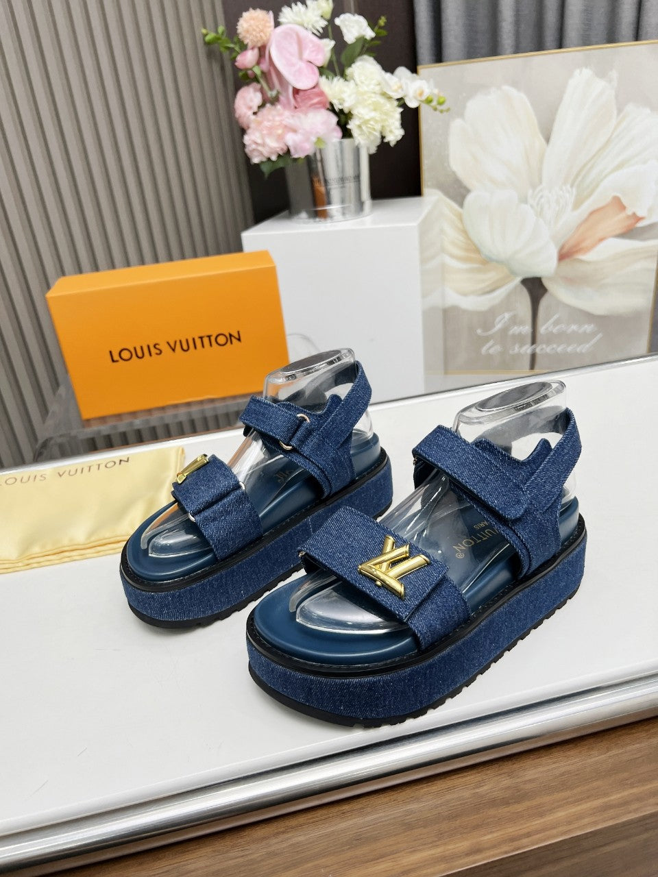 24 New Women's Thick Soled Sandals XC0424050603