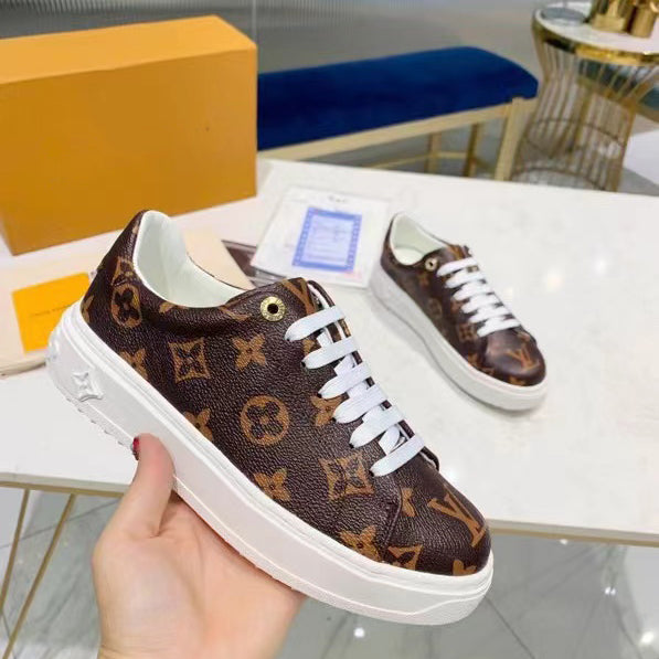 Classic Presbyopia Couple Sneakers 03201