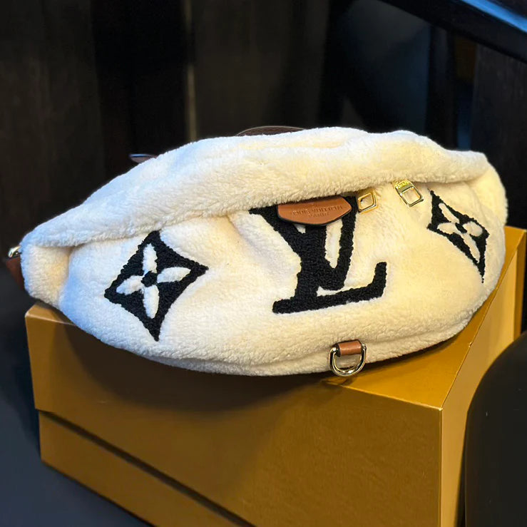 New Fashion Versatile Lamb Fleece Chest Bag 1024101208