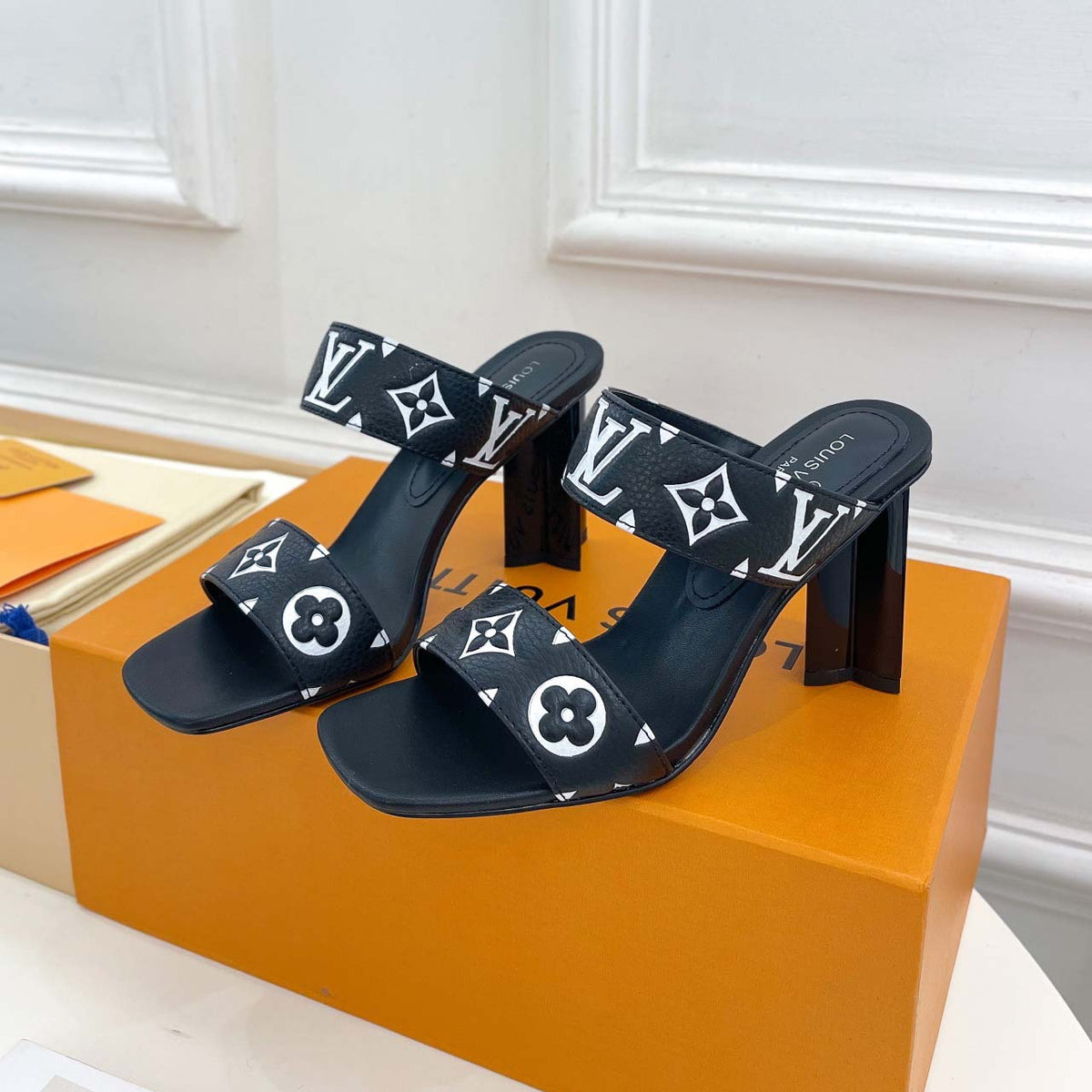 23 Ladies fashion luxury high heels SXC051602