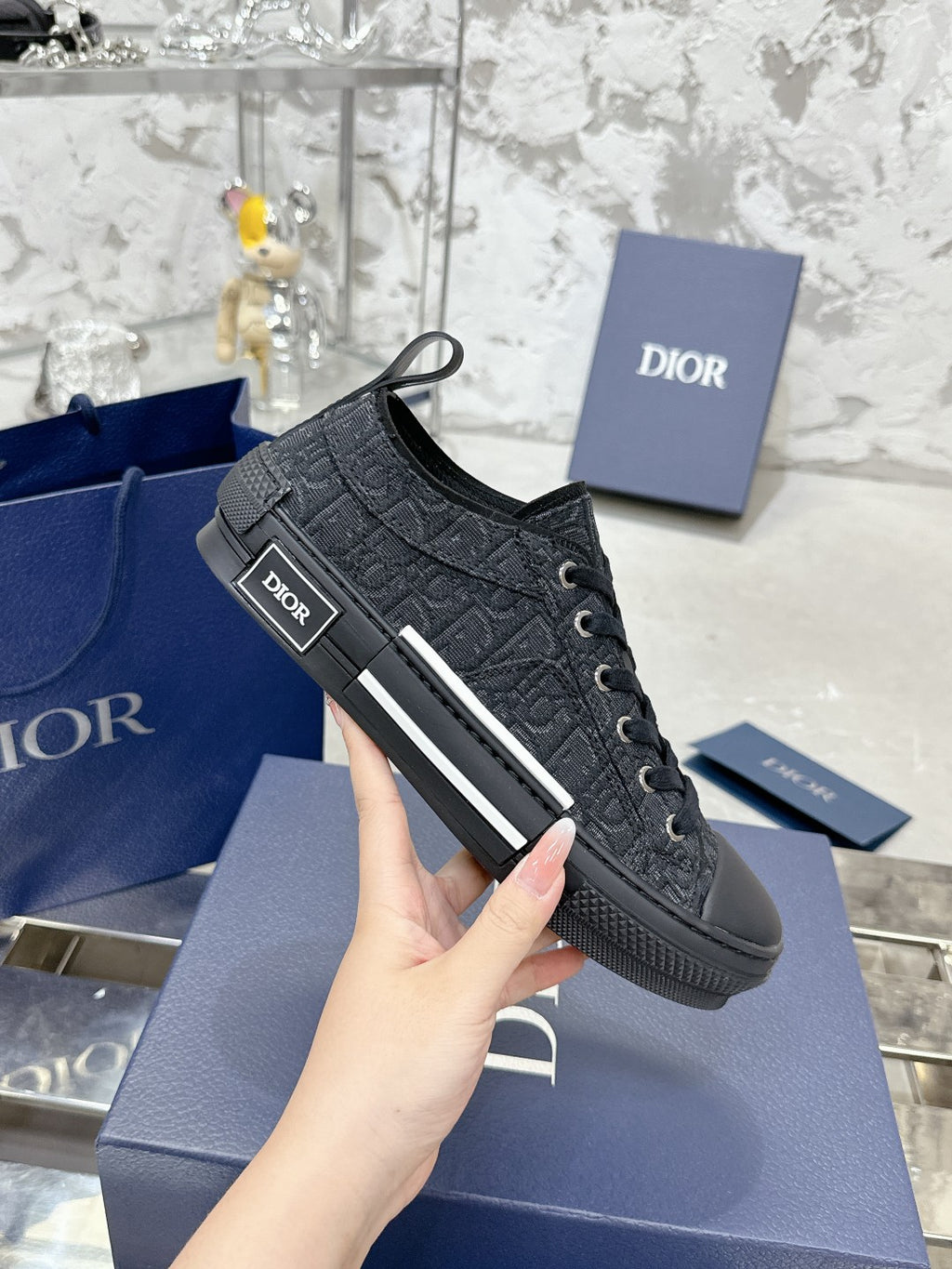 CD B23 Low-Top Sneaker 1824120910