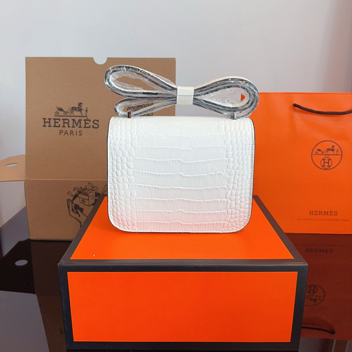 H Fashion Shoulder Bag XC24101007
