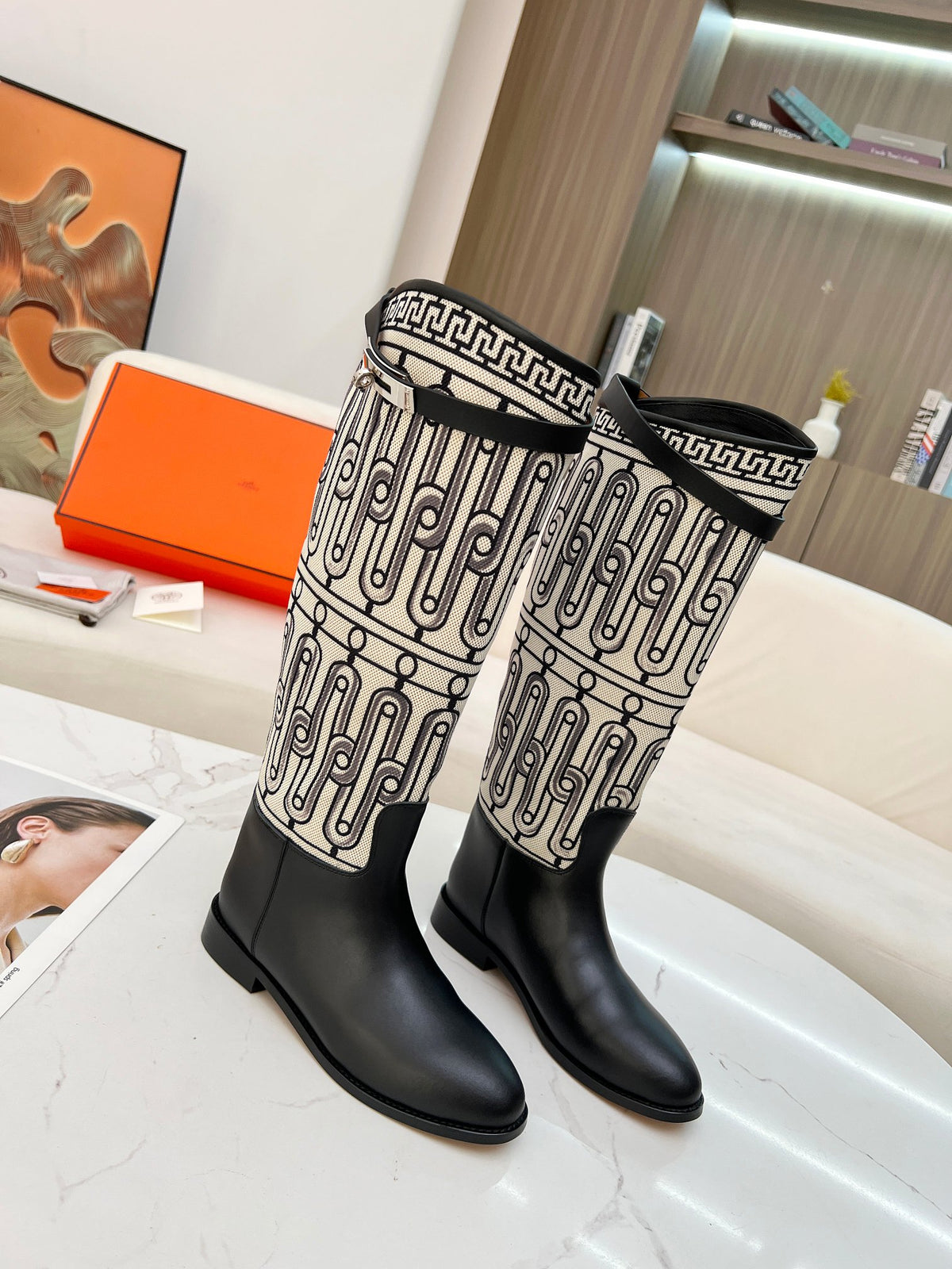 H Kelly Buckle Knight Boots 0724110418