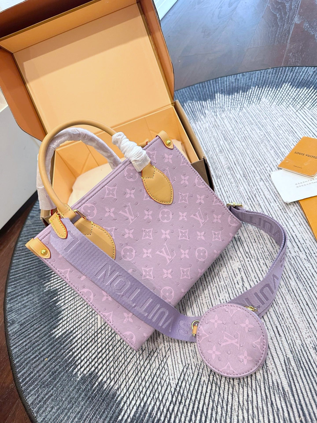 L 26SS Women's Tote Bag CWT1326081008