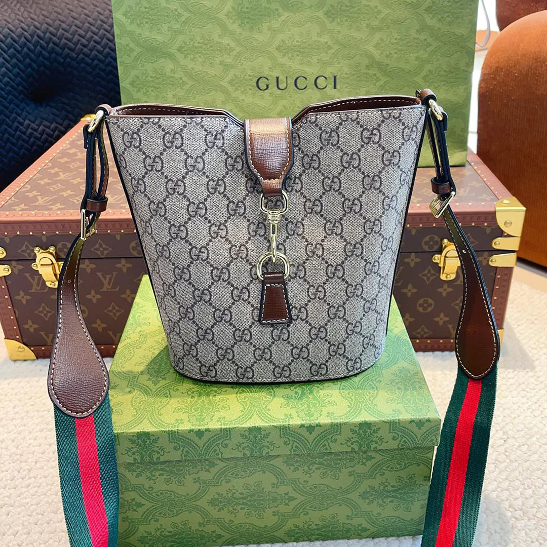 New fashion versatile crossbody bag 1024041820