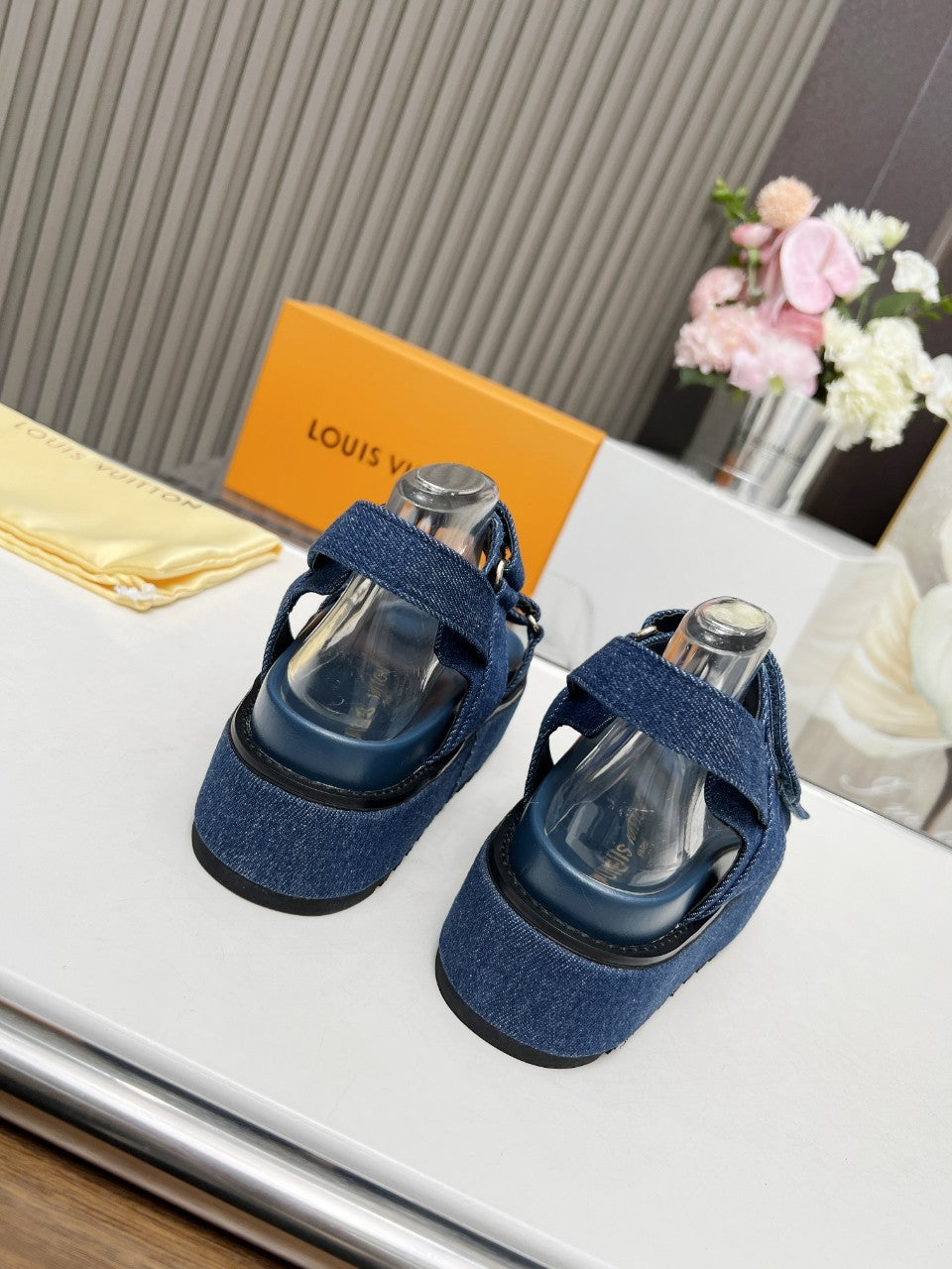 24 New Women's Thick Soled Sandals XC0424050603