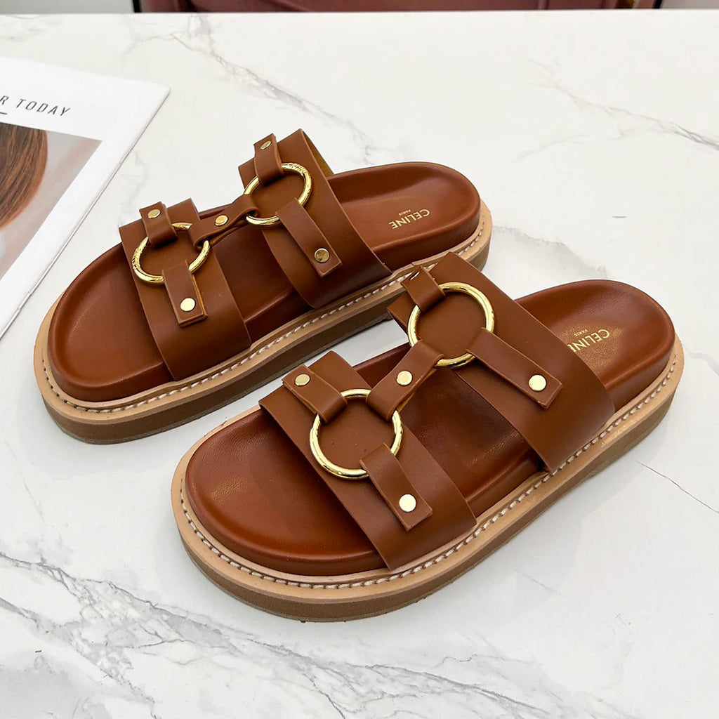 New fashion and versatile sandals and slippers 1024042611