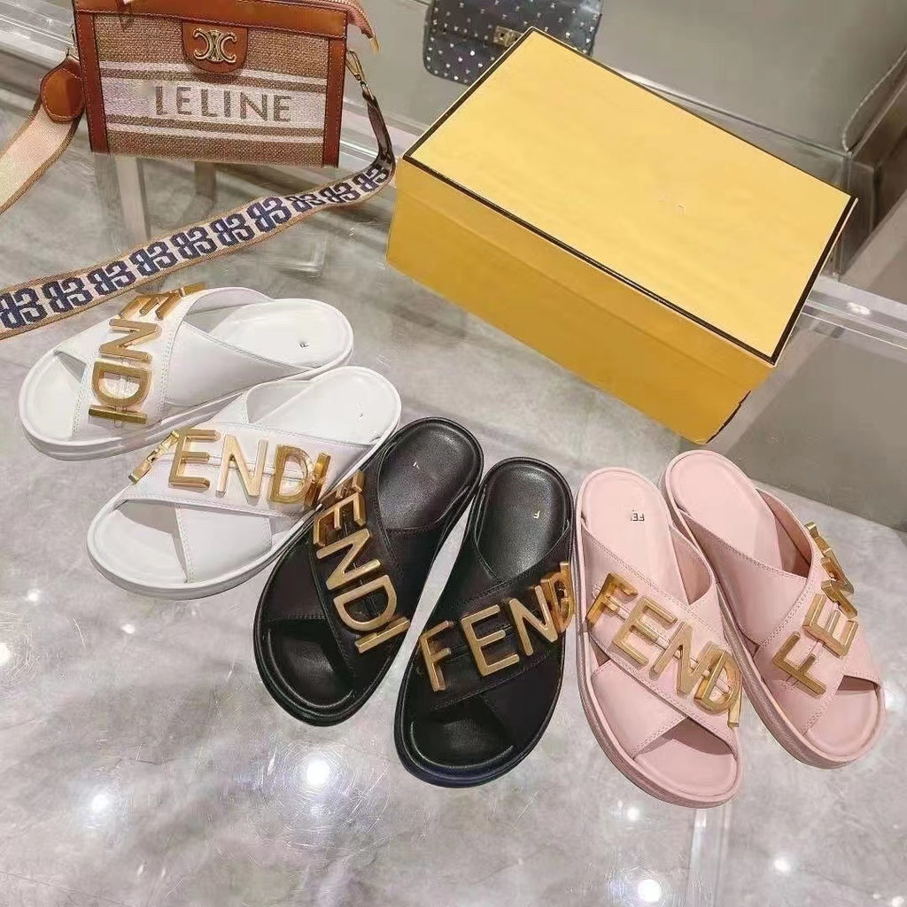 NEW TOP METAL BUCKLE BEACHSANDALS RETRO PLATFORMSANDALS AND SLIPPERS CLASSICSPORTS SLIPPERS