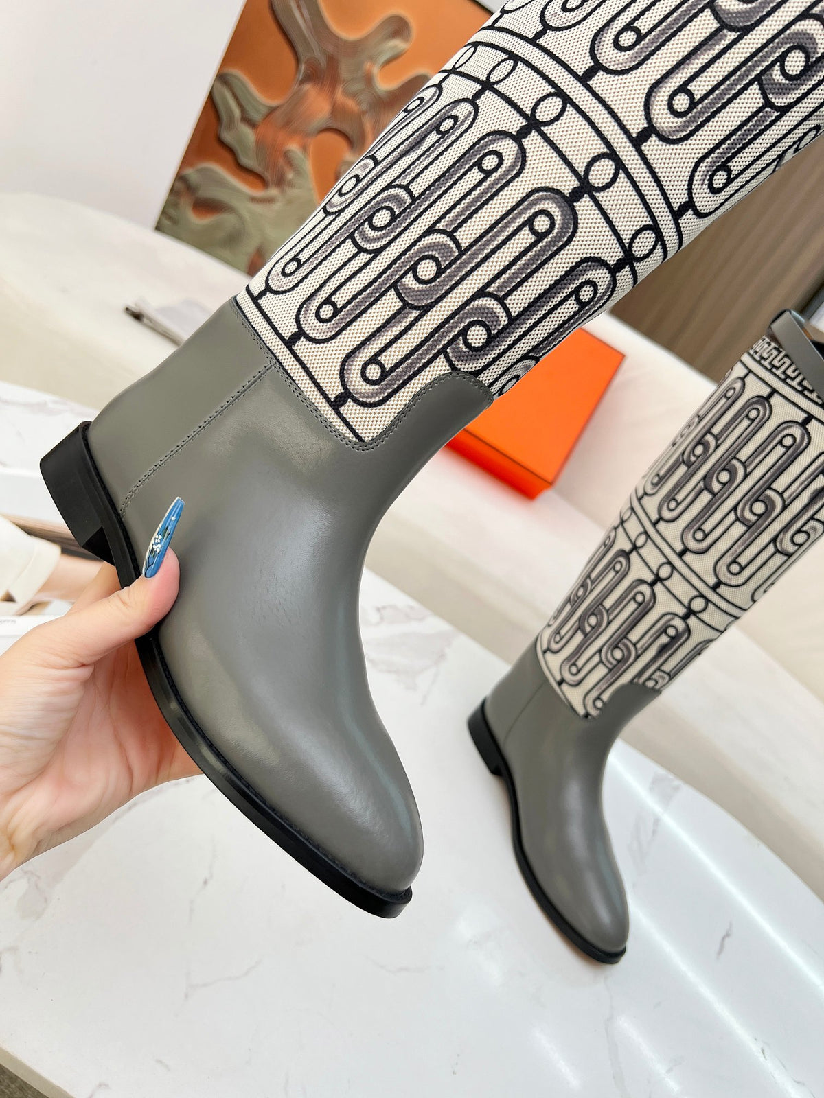 H Kelly Buckle Knight Boots 0724110418