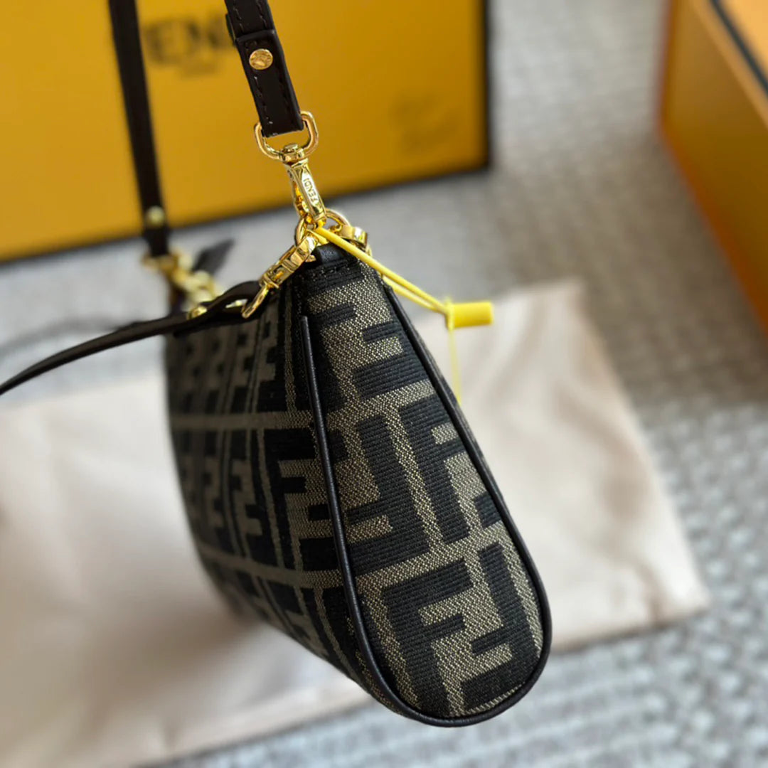 New fashion versatile crossbody bag 1024051408