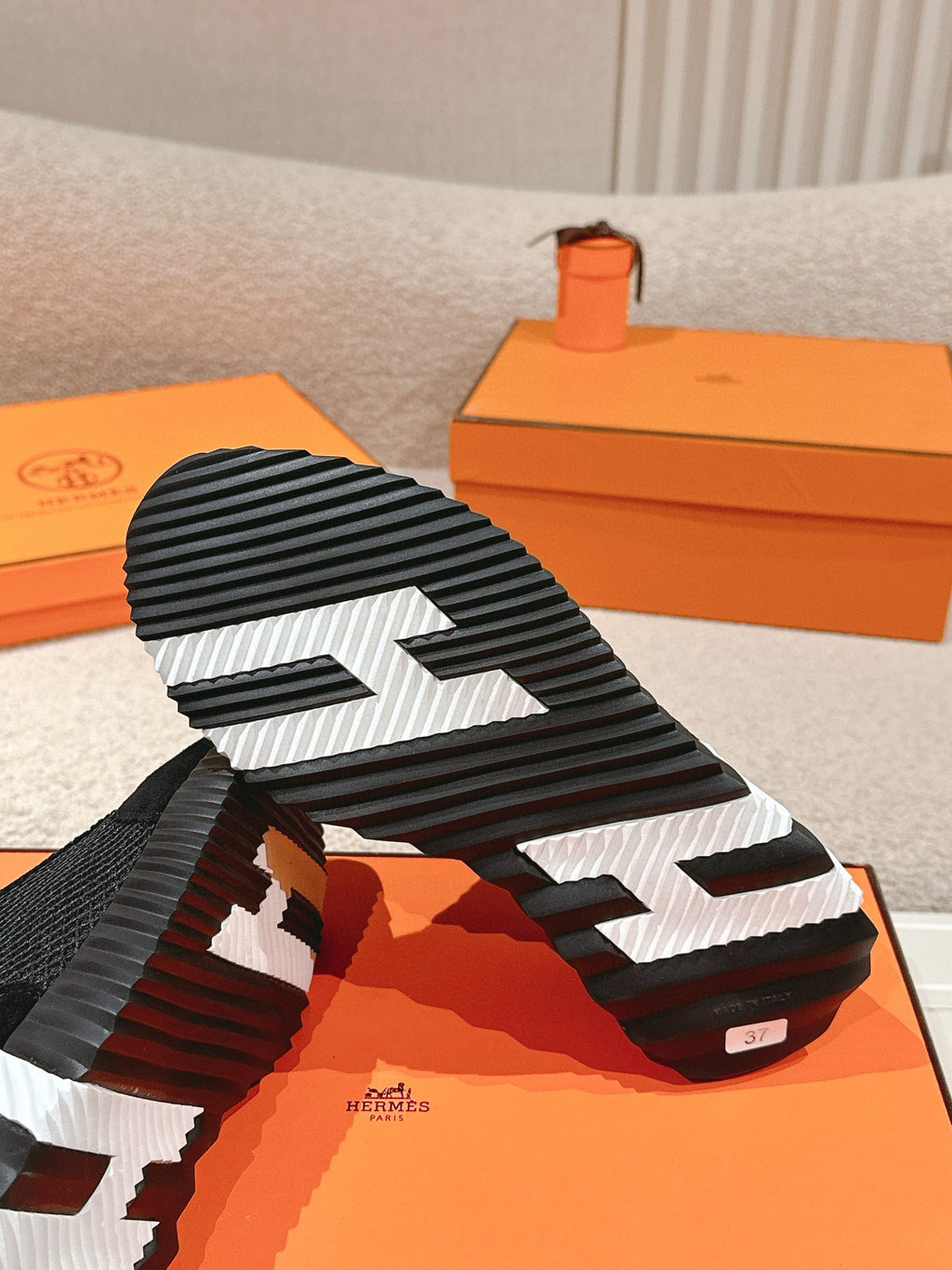 HM Bouncing sneaker 1824111308