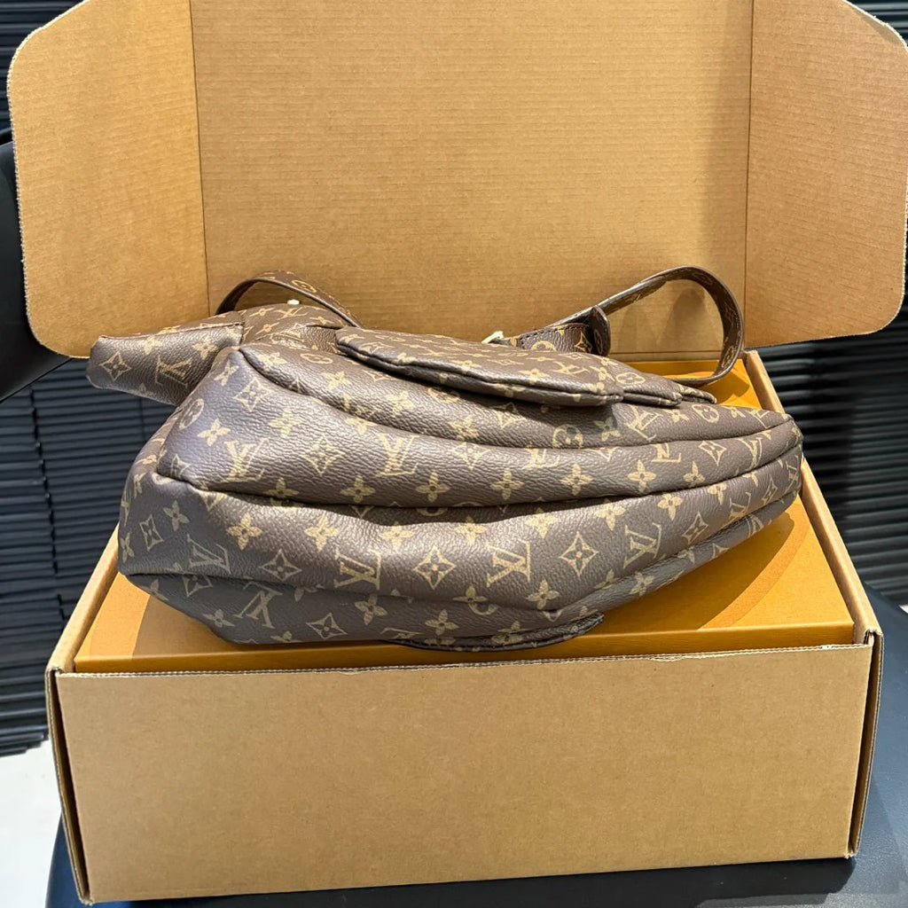 L DUCK BAG Handbag 1025092218