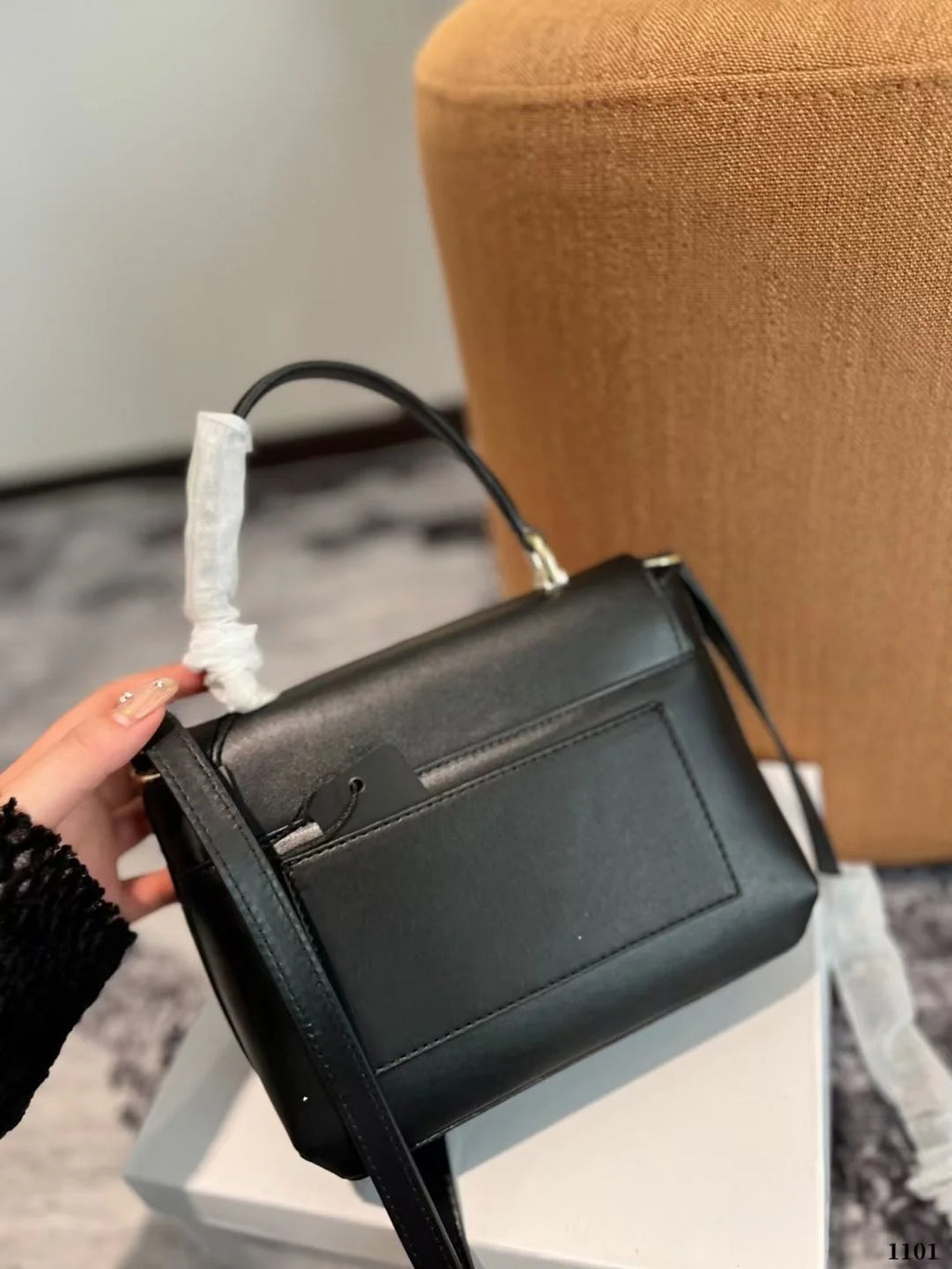 New Fashion Portable Crossbody Bag Simple Style Small Square Bag 1024071523