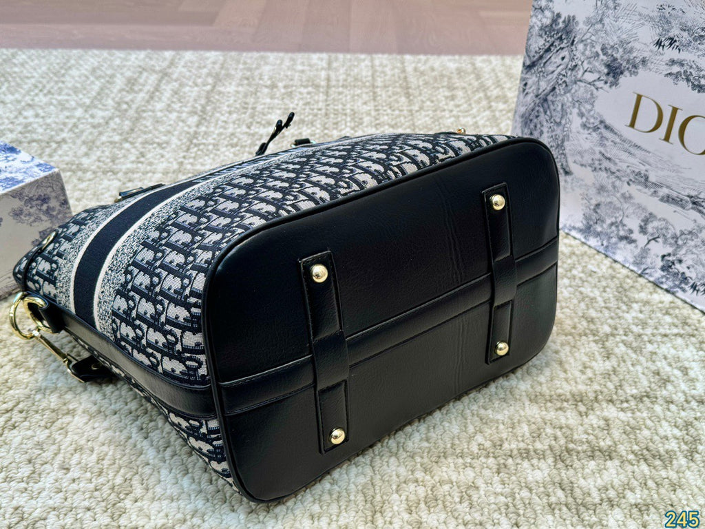 DR tote bag handbag 9000927015