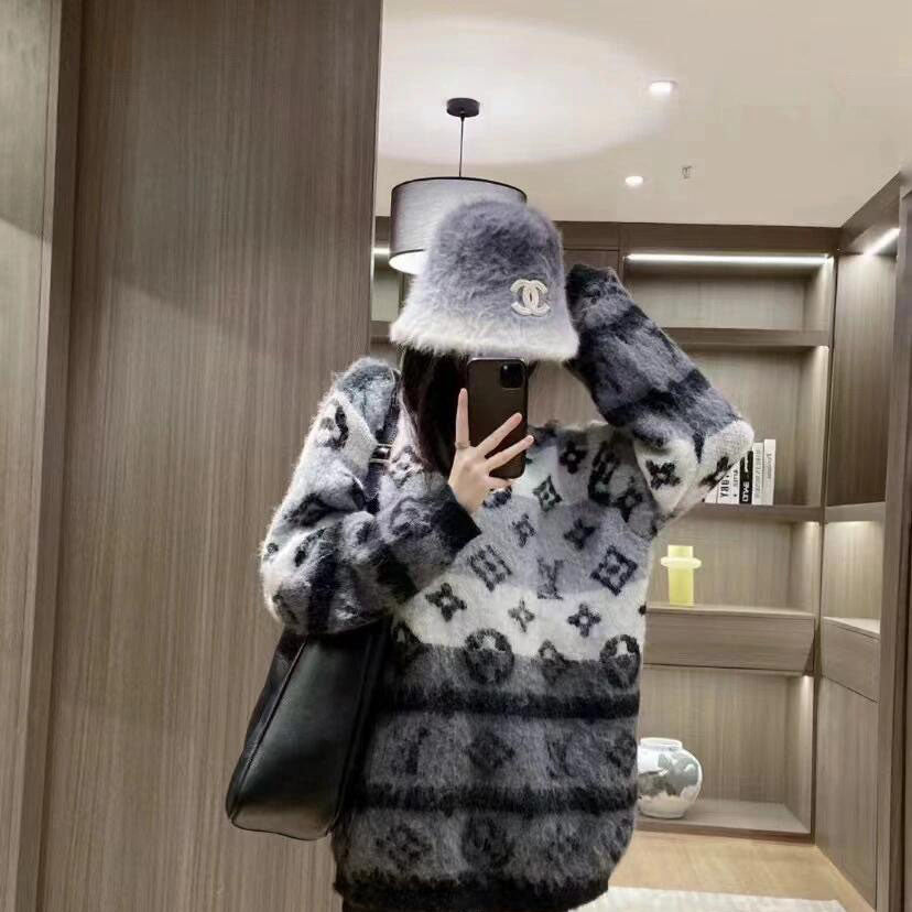 L autumn new wool round neck sweater XC24100306