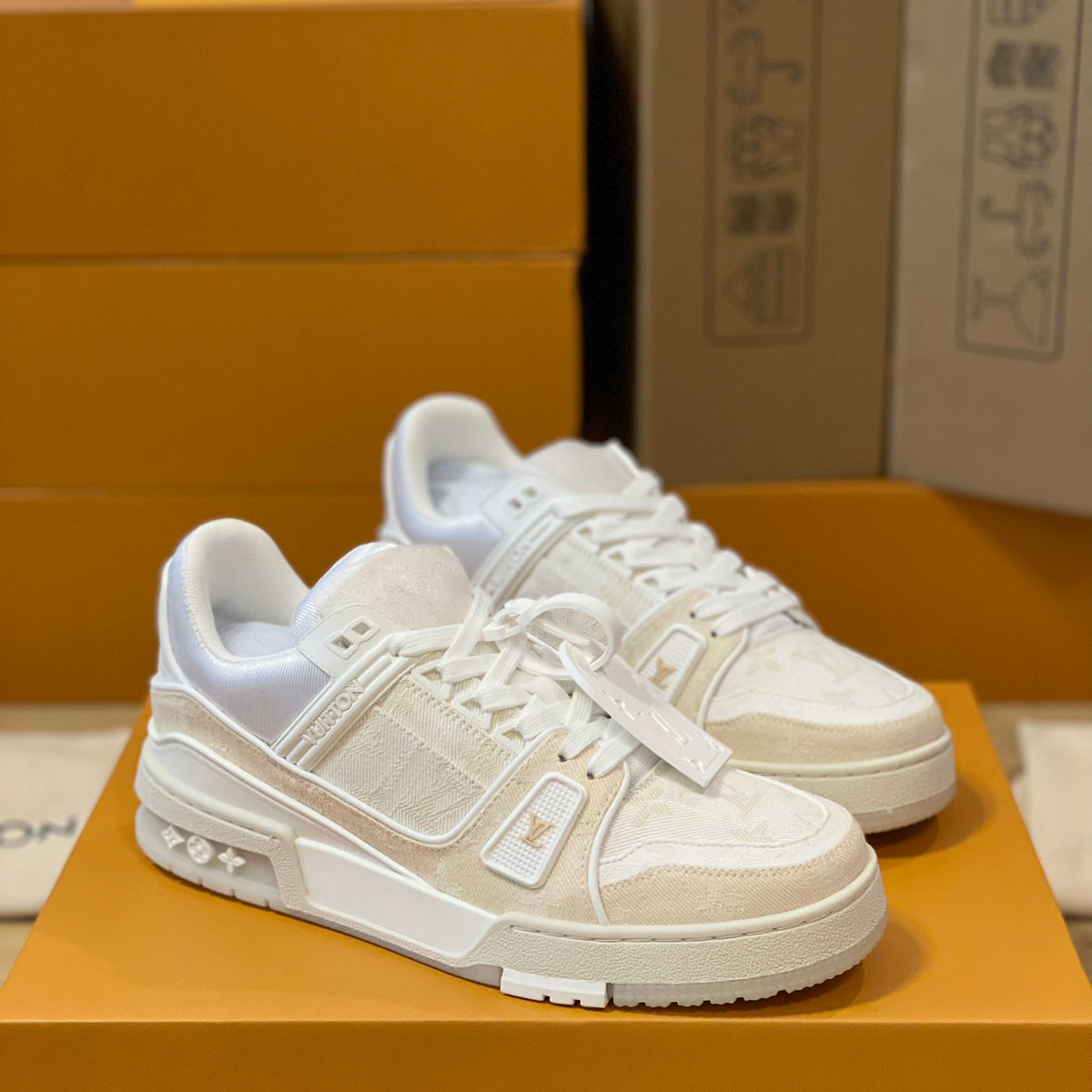 L Trainer fashion sports shoes 0724120301