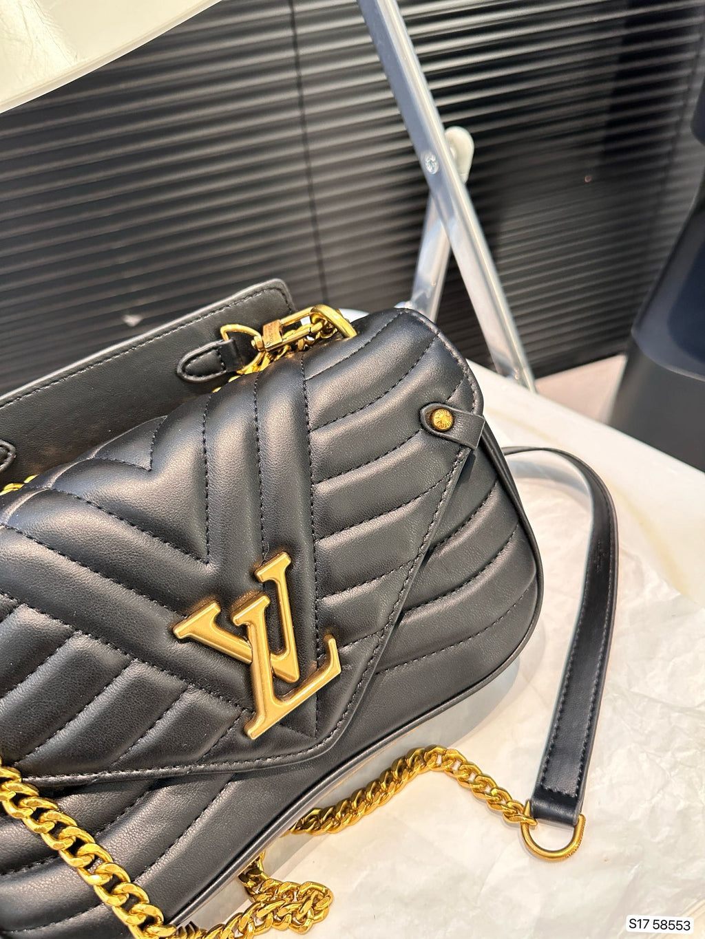 V New Embroidery Single Shoulder Bag 0724082908